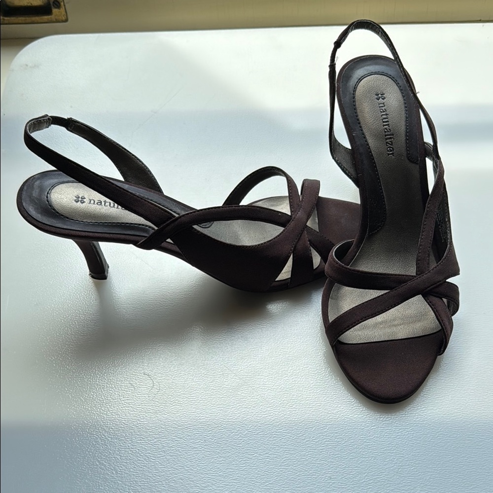 Naturalizer Dark Brown Heels Elegant and Comfortable